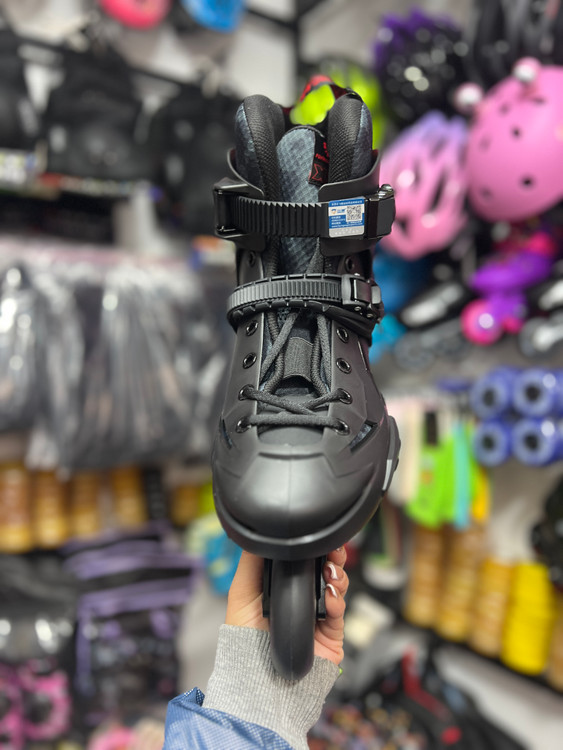 تصویر دوم اسکیت بزرگسال Flying Eagle مدل X3 حرفهای - نمای جانبی