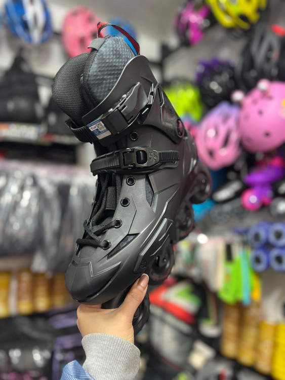 تصویر چهارم اسکیت بزرگسال Flying Eagle مدل X3 حرفهای - نمای نزدیک