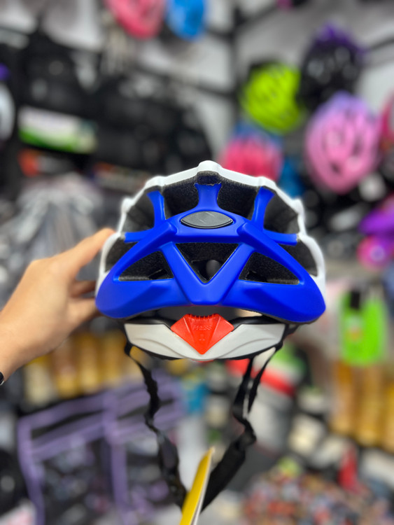 تصویر پنجم کلاه ایمنی اسکیت Cairbull مدل حرفهای بزرگسال - نمای پشت